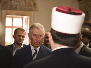 The Prince of Wales, Charles walks visits with Imams the Sinan Pasha mosque in the town of Prizren on March 19, 2016. (AFP/Armend Nimani)