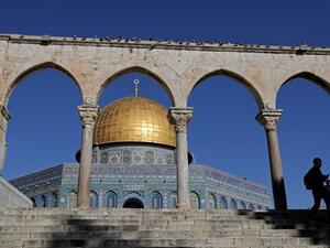 A picture taken on January 10, 2018, shows the Dome of the Rock mosque at the Al-Aqsa mosque compound, in Jerusalem's Old City, following renovation work carried out by the Waqf, a Jordanian-backed body that oversees Muslim religious sites in Jerusalem. 