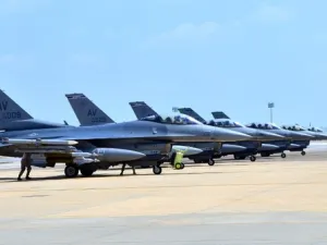 The US air force has carried out many strikes in Somalia, leaving 62 militants dead. (AFP/File)