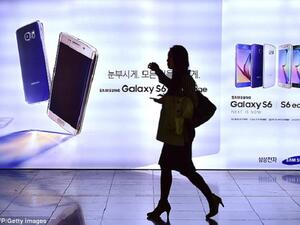 Download the Samsung Pay app now and start making payments on-the-go. (Samsung)