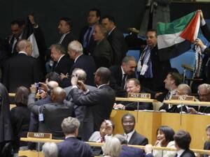  القيادة الفلسطينية مع أي جهد يُفضي إلى سلام حقيقي وفق قرارات الشرعية الدولية.