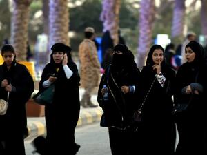 لتمويل غير المشروع المرتبط في إيران والتحايل على العقوبات للالتفاف على أنظمة مكافحة غسل الأموال وتمويل الإرهاب حول العالم.