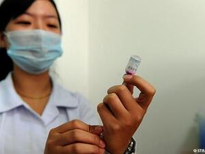 A nurse prepares a dose of vaccination (AFP/File Photo)	
