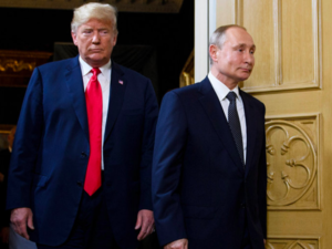 U.S. President Donald Trump and Russian President Vladimir Putin arrive for a meeting in Helsinki, on July 16, 2018. (AFP/Getty Images/ Brendan Smialowski) 