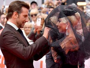 ليدي غاغا وبرادلي كوبر