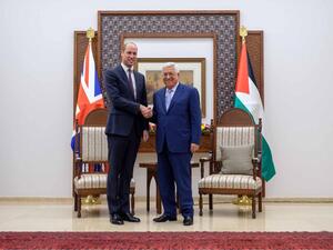 Prince William (left) and Palestinian president Mahmoud Abbas (Twitter)