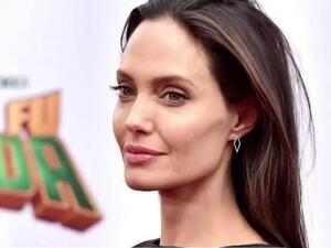 أنجلينا جولي (dailymail.co.uk)