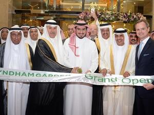 خلال الافتتاح