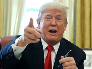 البيت الأبيض يصحح شطط ما نقله ترامب عن الملك سلمان بشأن زيادة إنتاج النفط
