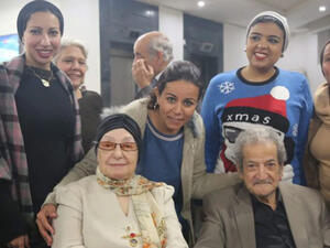 العريس والعروس والاحباب