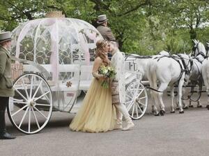 ممثلة تتحدث عن الكوندوم من فراش الزوجية