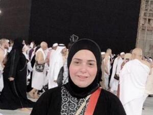 صابرين تؤدي مناسك العمرة