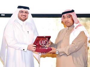 جامعات بدوري مناظرات اللغة الإنجليزية