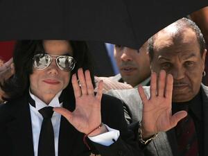 مايكل جاكسون ووالده