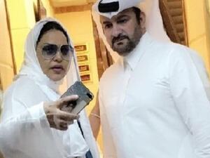 أحلام و زوجها يؤديان مناسك العمرة