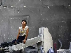 توقّف إعادة الإعمار في غزة جرّاء منع إسرائيل إدخال الإسمنت - ارشيف 
