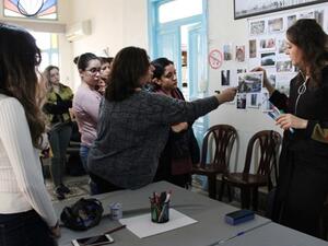 Volunteers work with Nahnoo during the three-day workshop. (Photo courtesy of Nahnoo)