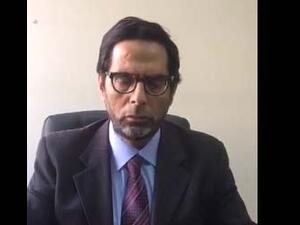 يستحق الاستماع