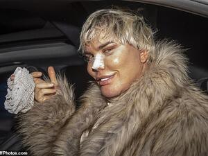 الدمية البشرية كين