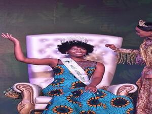 ملكة الجمال ووصيفتها