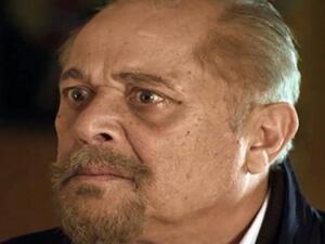 محمود عبد العزيز...(راس الغول) بدلا من (دقة نقص)