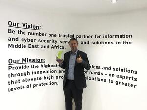 Stephan Berner, CEO at Help AG with the Palo Alto Networks award