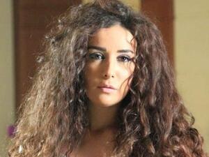 كندا حنا تعتذر عن المشاركة في (باب الحارة)