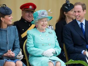 كيت ميدلتون والملكة إليزابيث