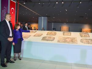 Returned 'Gypsy girl' mosaic pieces on show (Twitter)