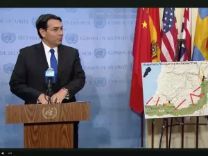 Israel's UN ambassador Danny Danon tables session to discuss claimed cross-border Hizbollah tunnels.(Twitter)