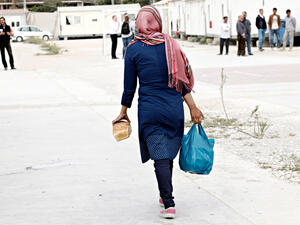 Syrian refugee woman (Shutterstock)