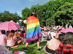  Singapore has allowed a gay man to adopt the son he fathered with a US surrogate in a landmark ruling (AFP)