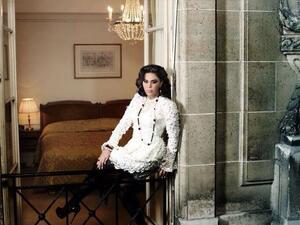 Ahlam puts in her two cents. 