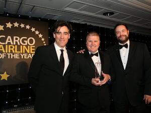 الإمارات للشحن الجوي تحصل على جائزة "أفضل ناقلة شحن في الشرق الأوسط" ضمن جوائز ناقلات العام للشحن السنوية 2017، التي تمنحها مجلة "إير كارغو نيوز".