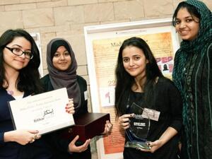 طالبات من مدرسة كامبردج الدولية للبنات