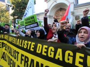 مسلمون اتراك يتظاهرون احتجاجا على التدخل في مالي/أ.ف.ب