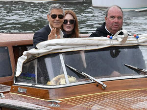 جورج كلوني وجوليان مور