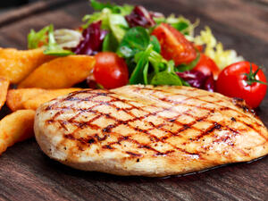  أن توقيت تناول حصة الدجاج له شروط