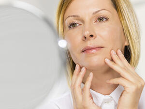 بعد انقطاع الطمث اعتني أكثر ببشرتك 