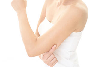 من أهم المشاكل التي تلي فترة الرجيم هي ترهل الجلد