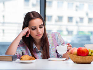 إن فقدان الطاقة والشعور بالكسل يجعلنا غير متحمسين لإنجاز ما هو مطلوب 