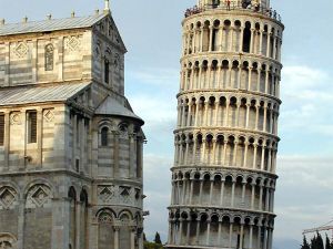 Nearly 1,800 signatures have been collected against building a mosque by the Leaning Tower of Pisa. (File photo) 