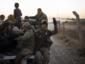 Around 79,000 civilians have been displaced since anti-Daesh operations in Mosul began last month. (AFP/File)