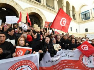 Thousands of Tunisian lawyers protest new taxes. (AFP/Fethi Belaid) 