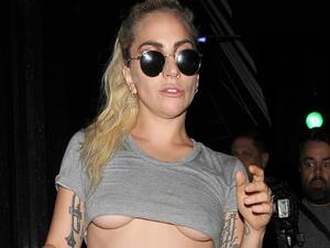 نجمات تطبقّن أحدث موضة لعام 2017 "الأندربوب Underboob"