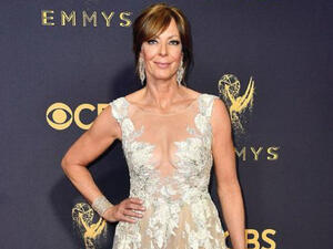 المشاهير بفساتين ساحرة من أشهر المصممين العرب في حفل الـ Emmy 