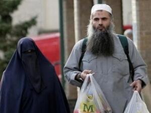 رجل الدين المتهم بالإرهاب الأردني أبو قتادة