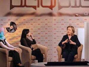 ظهرت هيلاري كلينتون كضيفة في برنامج كلام نواعم الشهير الذي يعرض على تلفزيون الإم. بي. سي. 