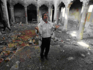 اليهودي ديفيد يصلي في معبد اليهود في طرابلس ليبيا. اليهودي ديفيد يصلي في معبد اليهود في طرابلس ليبيا.