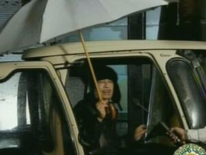 القذافي يتحدى البلل!